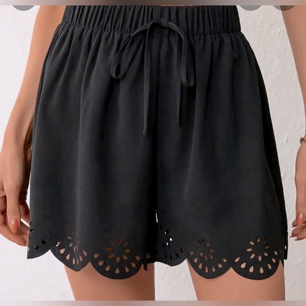 High Waist Black Laser-Cut Scallop Hem Shorts